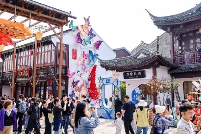 春假经济首考:订单涨93%,扩大内需找到新锚点 春假经济首考:订单涨93%,扩大内需找到新锚点