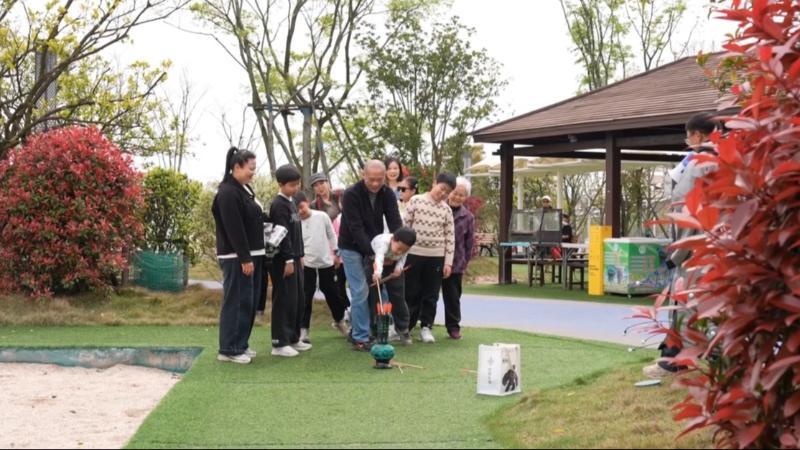 江西：春和景明 近郊游备受青睐