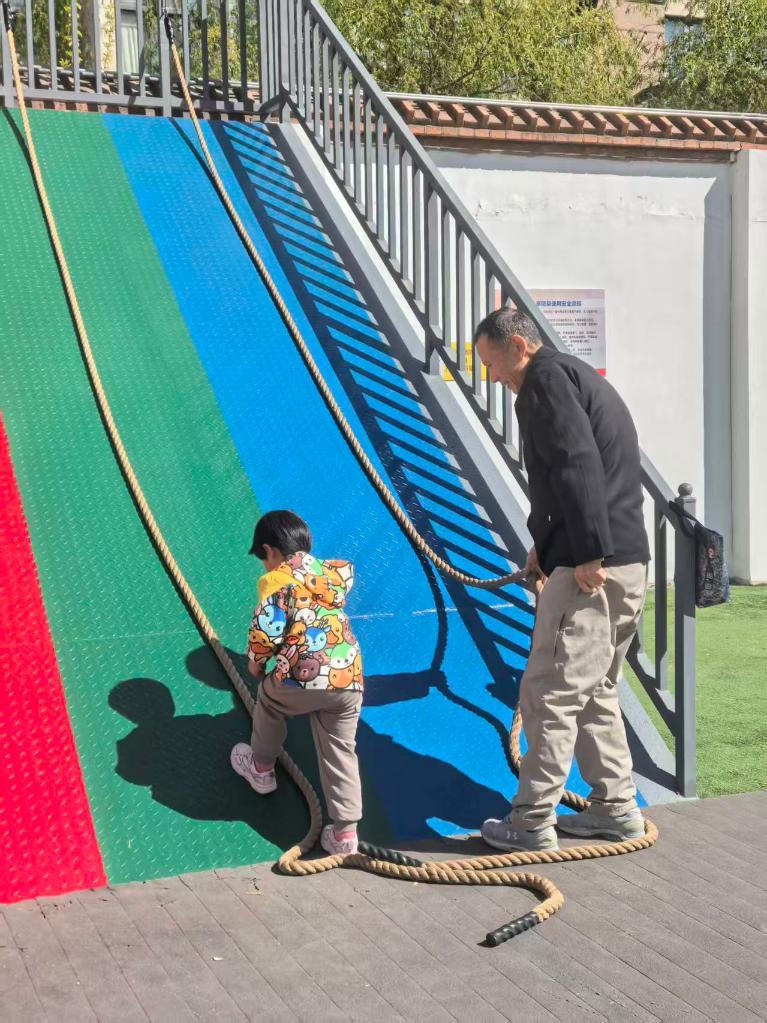 落实健康第一,刘校长做了几件小事 落实健康第一,刘校长做了几件小事