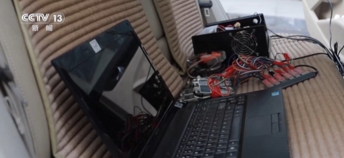 涉及新型电诈！看见车上有这种圆柱形“装饰”，请立刻报警