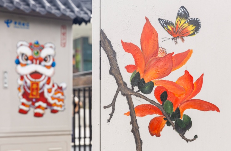 广州环卫工在街头电箱画画火出圈!当事人回应:小时候因动漫爱上画画 广州环卫工在街头电箱画画火出圈!当事人回应:小时候因动漫爱上画画