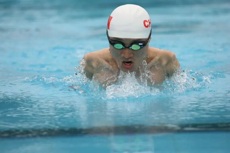 云南无臂少年杨孟衡，从高位截肢到剑桥硕士的逆袭人生