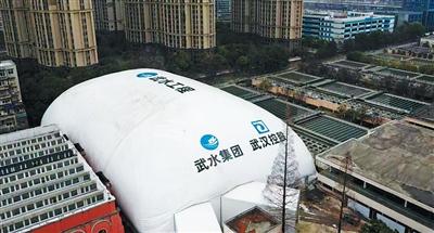 工地穿上了“隔音防尘罩” 工地穿上了“隔音防尘罩”