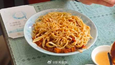 记者观察：今年上海的夏天三宝已早早上市 ，市民饮食需求是大学问