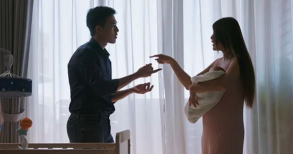 妻子难怀孕,男子偷偷在外与其他女子共同生活并生子! 法院:重婚罪 妻子难怀孕,男子偷偷在外与其他女子共同生活并生子! 法院:重婚罪