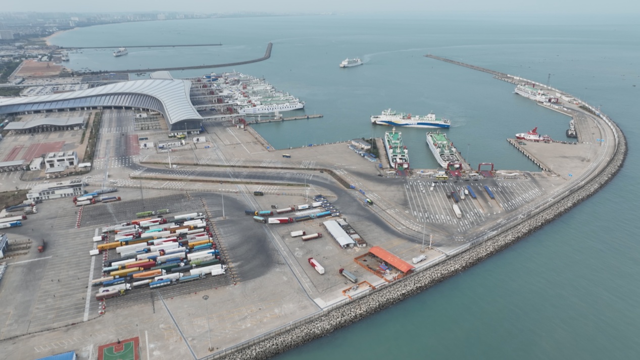 清明假期琼州海峡轮渡发送旅客超26万人次