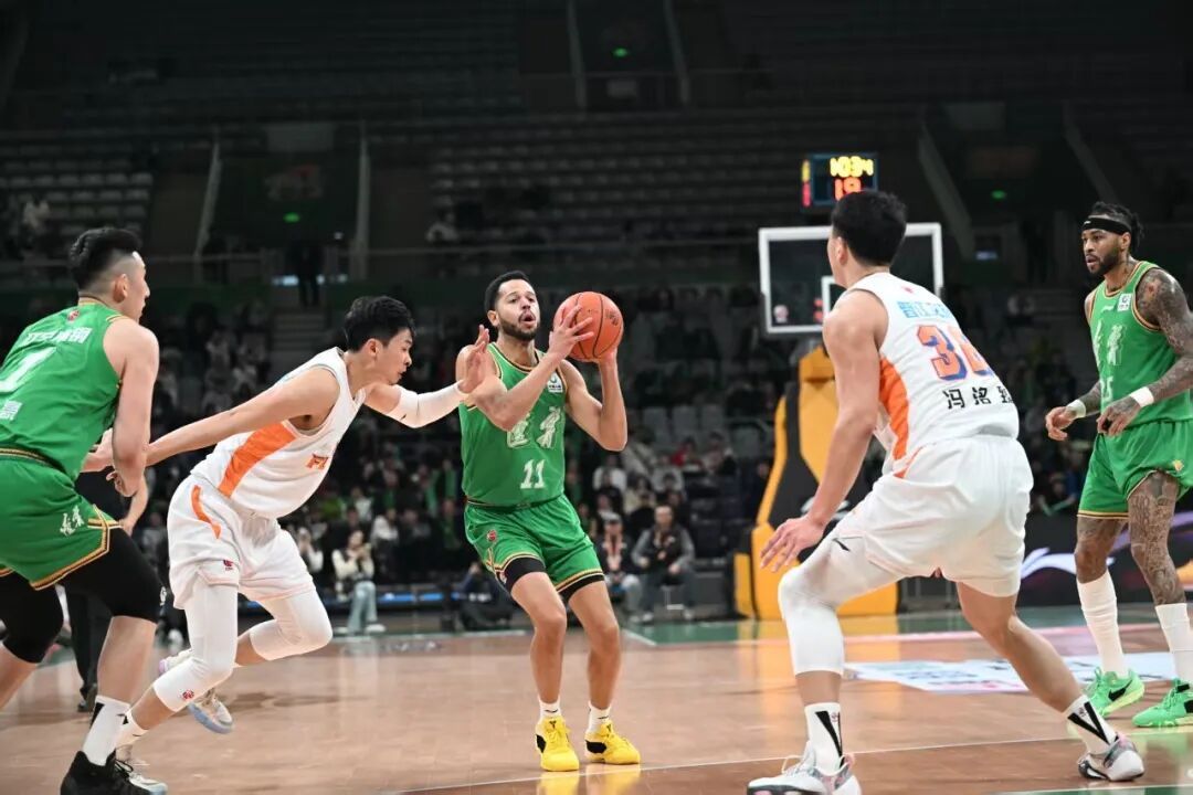 辽篮主场两连胜