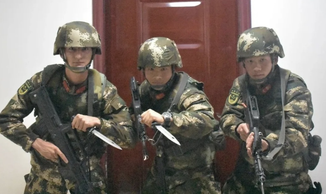 “三级跳”，上等兵晋升二级上士