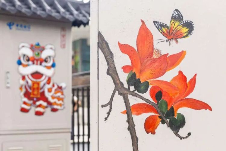 广州环卫工在街头电箱画画火出圈!当事人回应:小时候因动漫爱上画画 广州环卫工在街头电箱画画火出圈!当事人回应:小时候因动漫爱上画画