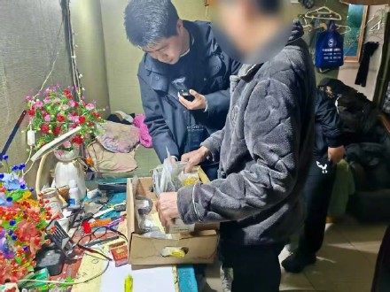 私自仿冒名牌鱼钩 男子非法获利百万落网