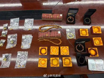 上海老人直播间88万买900件仿制玉石，上海警方抓获7人直播诈骗