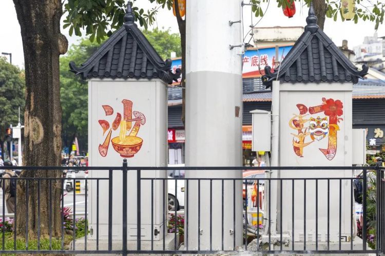 广州环卫工在街头电箱画画火出圈!当事人回应:小时候因动漫爱上画画 广州环卫工在街头电箱画画火出圈!当事人回应:小时候因动漫爱上画画