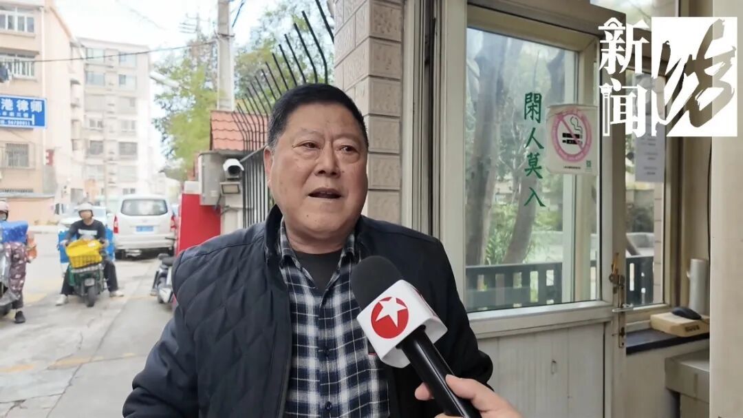 上海这条马路半空挂着啥？经过的人都得看两眼！原因绝对想不到…