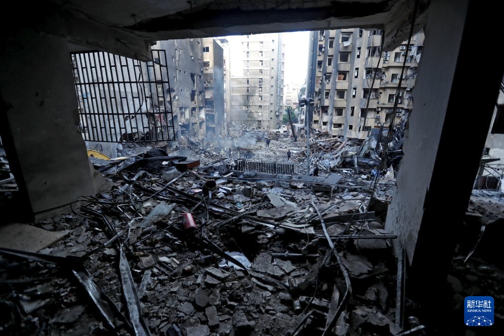 以色列空袭黎巴嫩贝鲁特致汽车和房屋被毁