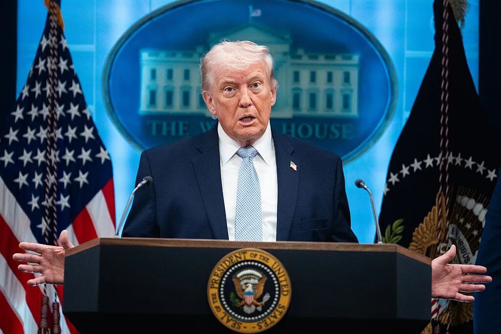 特朗普：所有美军装备及人员都将维持部署