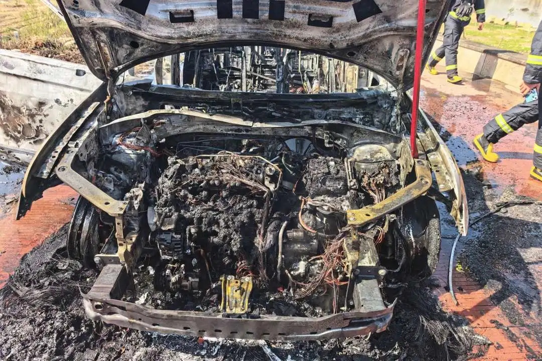 气温升高!谨防车辆自燃 气温升高!谨防车辆自燃