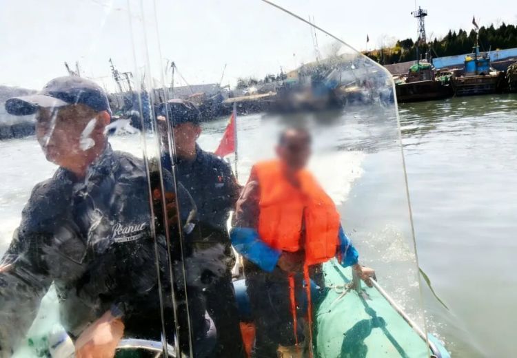 距岸15公里，半小时！海陆联动救回突发疾病渔民