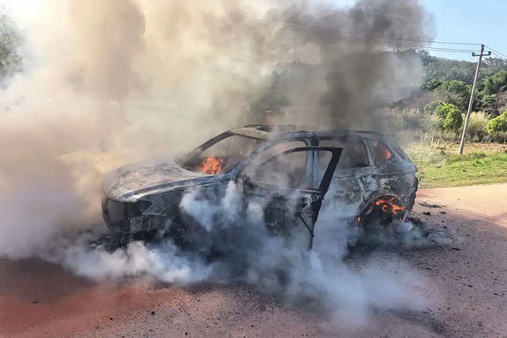 气温升高!谨防车辆自燃 气温升高!谨防车辆自燃