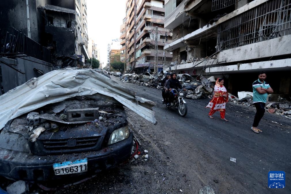 以色列空袭黎巴嫩贝鲁特致汽车和房屋被毁