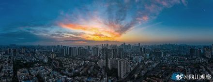 速来欣赏！成都朝霞雪山绝美大片来袭