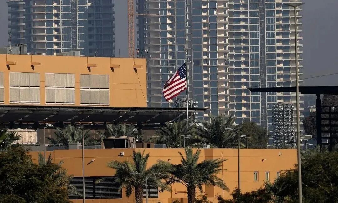 伊拉克民兵武装可能正策划袭击,美方督促美国公民不要乘坐飞机,立即通过陆路离开 伊拉克民兵武装可能正策划袭击,美方督促美国公民不要乘坐飞机,立即通过陆路离开