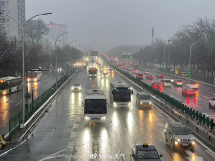 淅沥沥！北京春雨润如酥 降温明显注意添衣