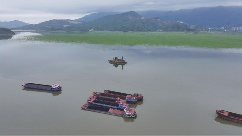 江西:鄱阳湖通江水体面积今年首次突破2000平方公里 江西:鄱阳湖通江水体面积今年首次突破2000平方公里