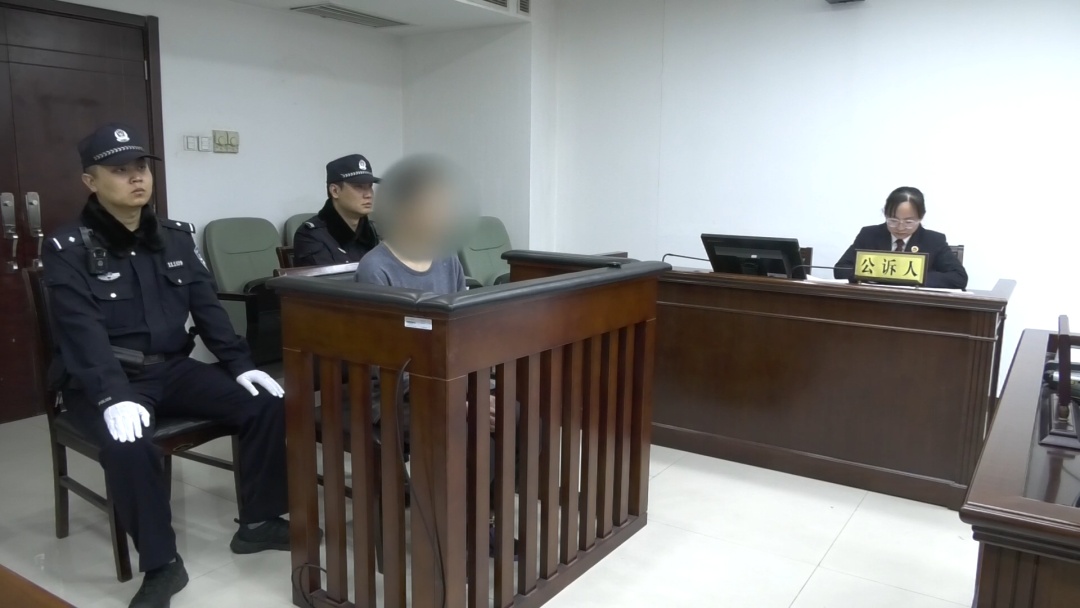 北京：半夜商场“瞎转” 换来6个月有期徒刑