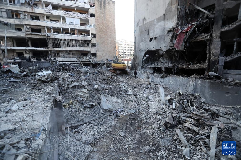 以色列空袭黎巴嫩贝鲁特致汽车和房屋被毁