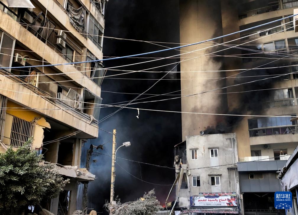 以色列空袭黎巴嫩贝鲁特引发火灾