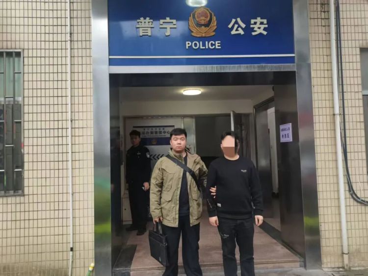 通辽警方打掉一特大“跑分”洗钱团伙! 通辽警方打掉一特大“跑分”洗钱团伙!