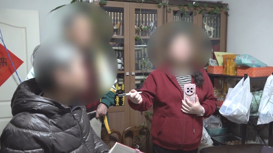 85岁老人“爱”上保健品 女儿求助社区民警