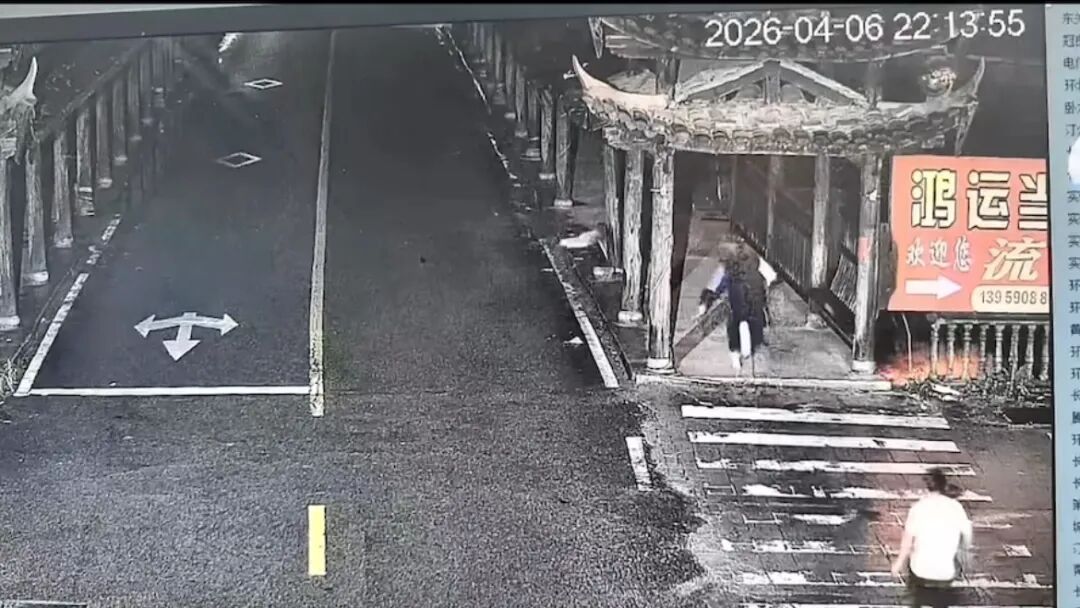 福建女子驾车坠河致5人遇难,含3名儿童,家属发声:不是新手,有十几年驾龄,会开货车 福建女子驾车坠河致5人遇难,含3名儿童,家属发声:不是新手,有十几年驾龄,会开货车