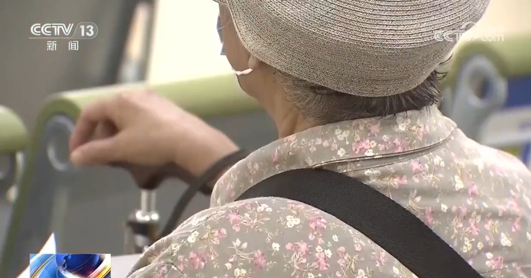 全是演员！事发上海闹市区，网友怒了：无法无天，这是上海好嘛