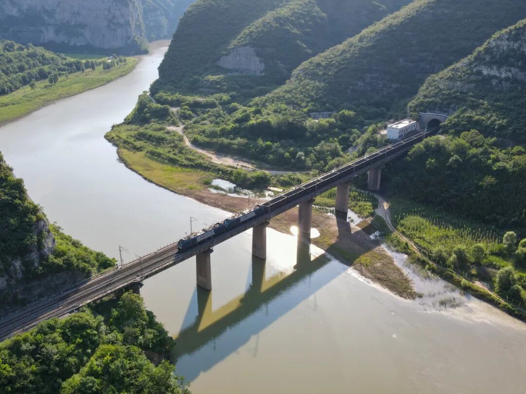 增开列车!涉河南多地→ 增开列车!涉河南多地→