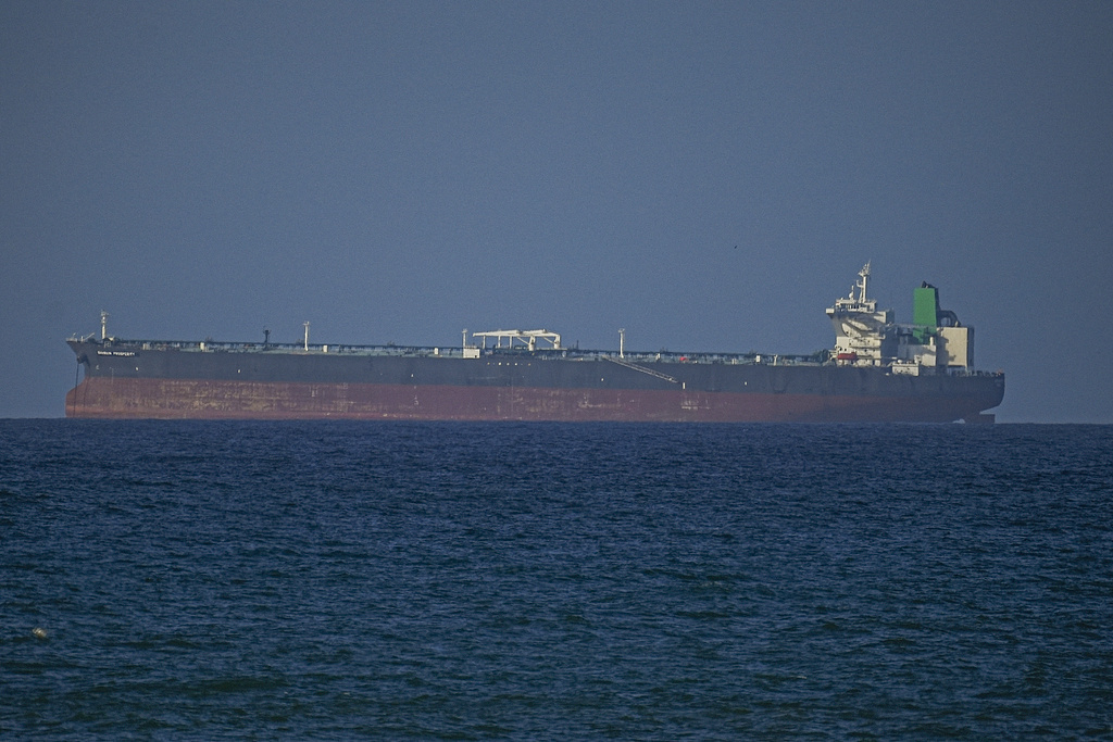 英美领导人通话讨论尽快恢复霍尔木兹海峡航运