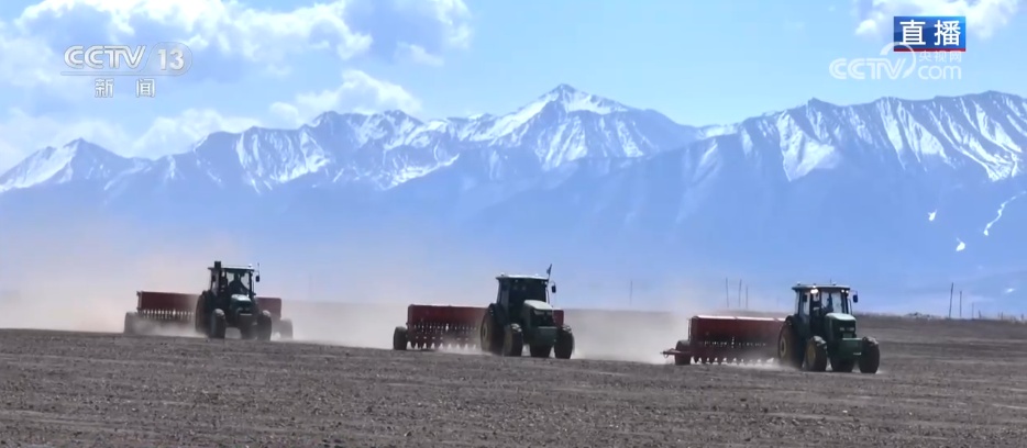 “北斗+”科技兴农绘就农耕新图景 广袤高原奏响“智慧春耕曲”