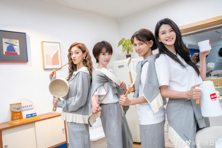 以“无滤之镜”为主题，《乘风2026》今明两晚直播公演