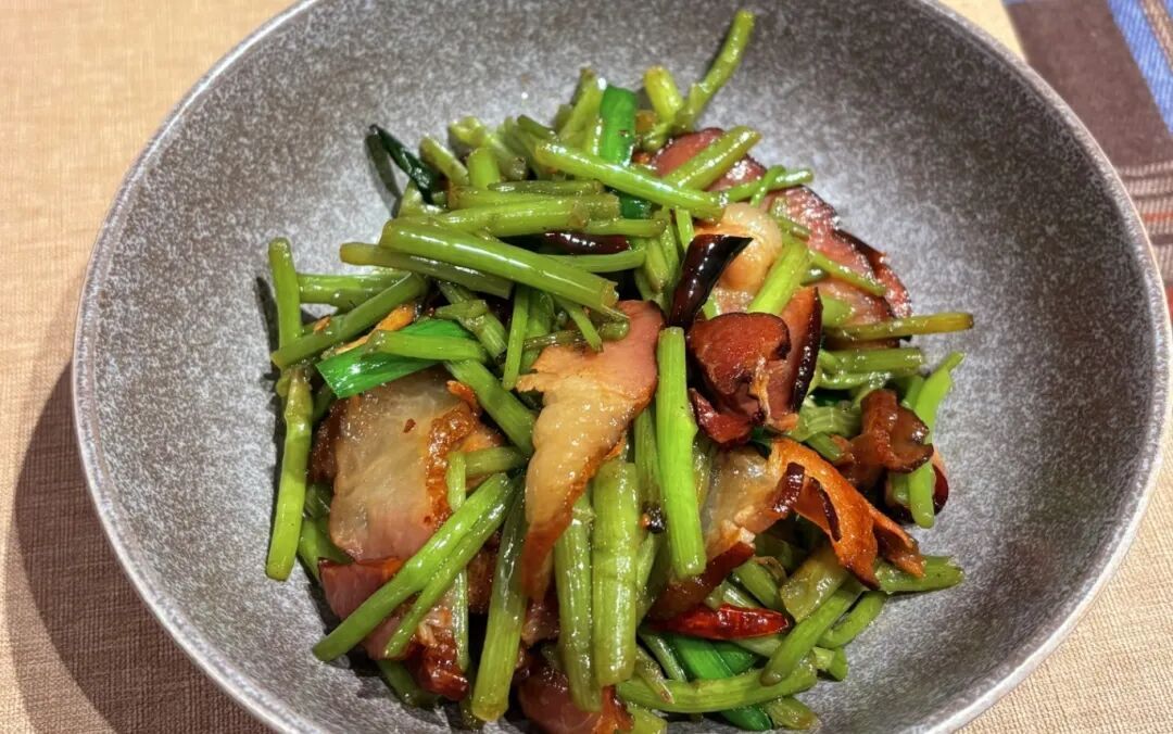 春天多吃这根“秆子”，排尿酸、护血管