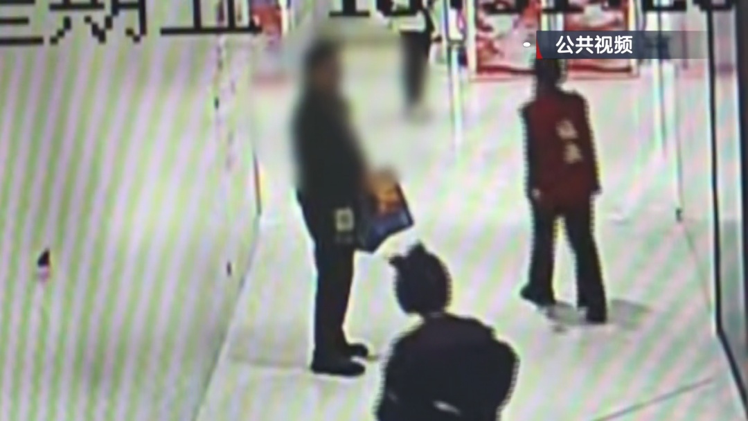 北京警方刑拘1名女子:约会男网友后,男网友报警 北京警方刑拘1名女子:约会男网友后,男网友报警