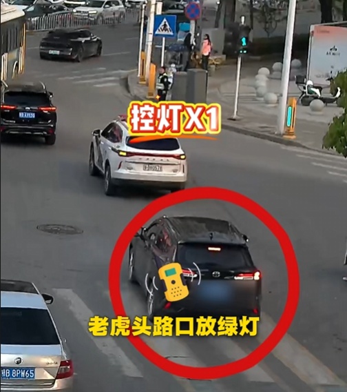 全线警力联动!从高速口到医院,他们10分钟跑赢23分钟 全线警力联动!从高速口到医院,他们10分钟跑赢23分钟