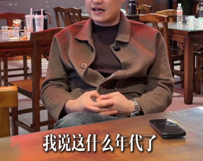 破防!女子称带孩子看病没钱吃饭,餐馆老板一个举动让人看哭,“就是骗我也值了” 破防!女子称带孩子看病没钱吃饭,餐馆老板一个举动让人看哭,“就是骗我也值了”