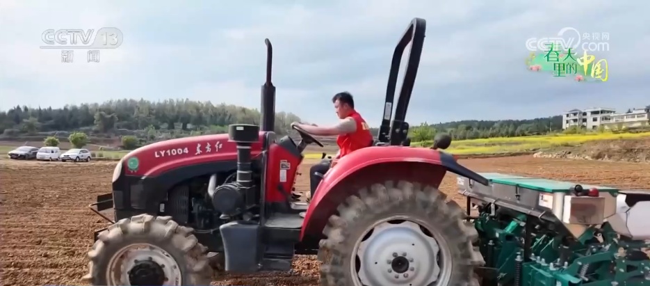 科技赋能耕出农业“科技范” 稳产夯基筑牢夏粮丰收“基本盘” 科技赋能耕出农业“科技范” 稳产夯基筑牢夏粮丰收“基本盘”