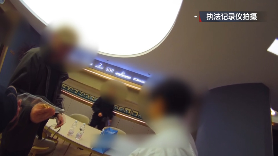 北京警方刑拘1名女子:约会男网友后,男网友报警 北京警方刑拘1名女子:约会男网友后,男网友报警