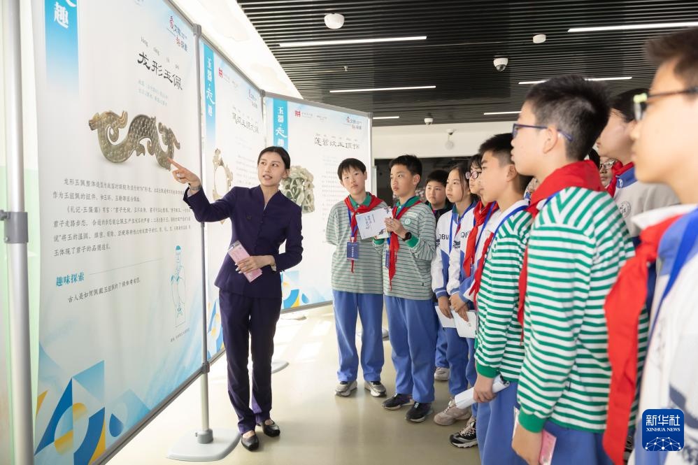 上海博物馆“爱文物 趣探索”进校园系列活动收官 上海博物馆“爱文物 趣探索”进校园系列活动收官