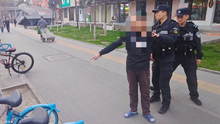 绿化带内,受害人被锐器刺破肺部身亡!兰州城关公安破获一起26年前命案积案 绿化带内,受害人被锐器刺破肺部身亡!兰州城关公安破获一起26年前命案积案