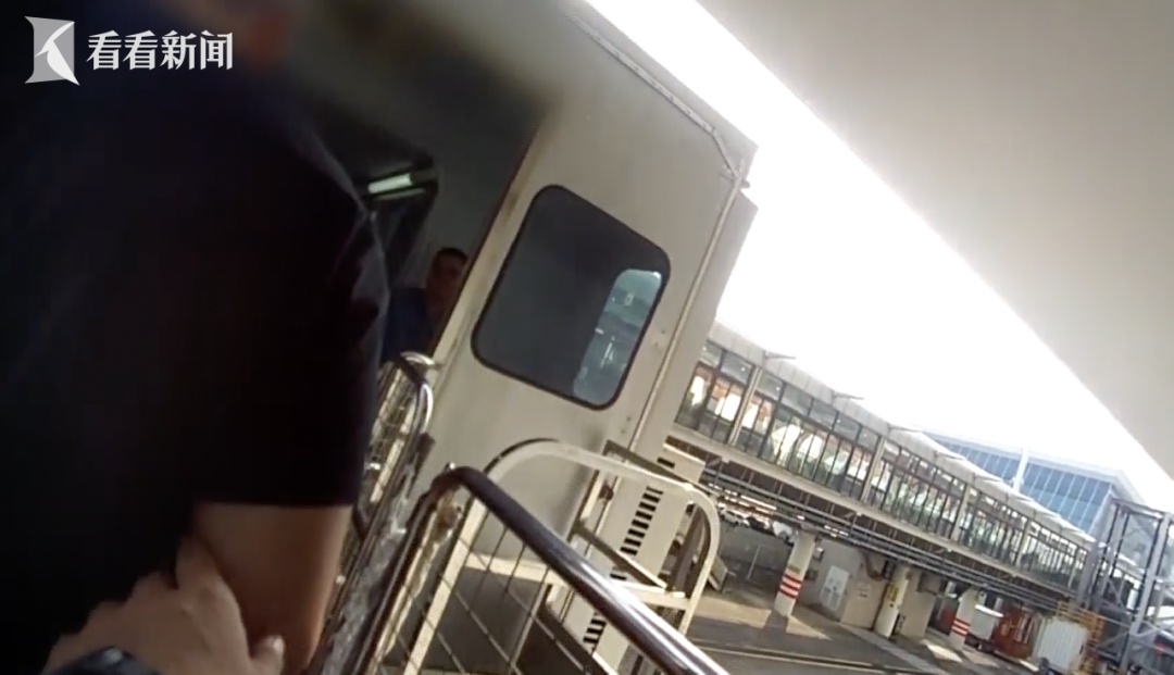 不对劲！男子一年内9次乘同一豪华邮轮，眼看又要驶离上海…警方出手了