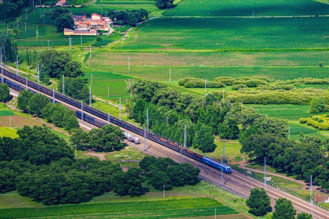 全国铁路4月10日起实行新的货物列车运行图 全国铁路4月10日起实行新的货物列车运行图