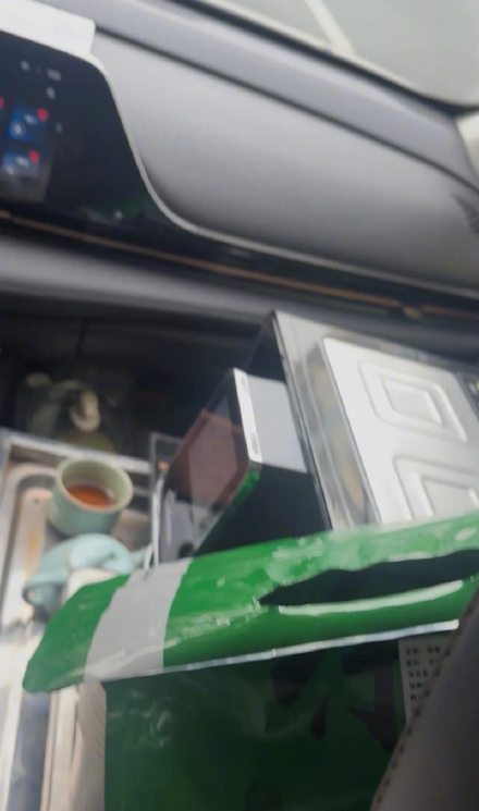 广东一网约车司机车内卖现磨咖啡最高29元一杯，滴滴：不建议，违规将追责