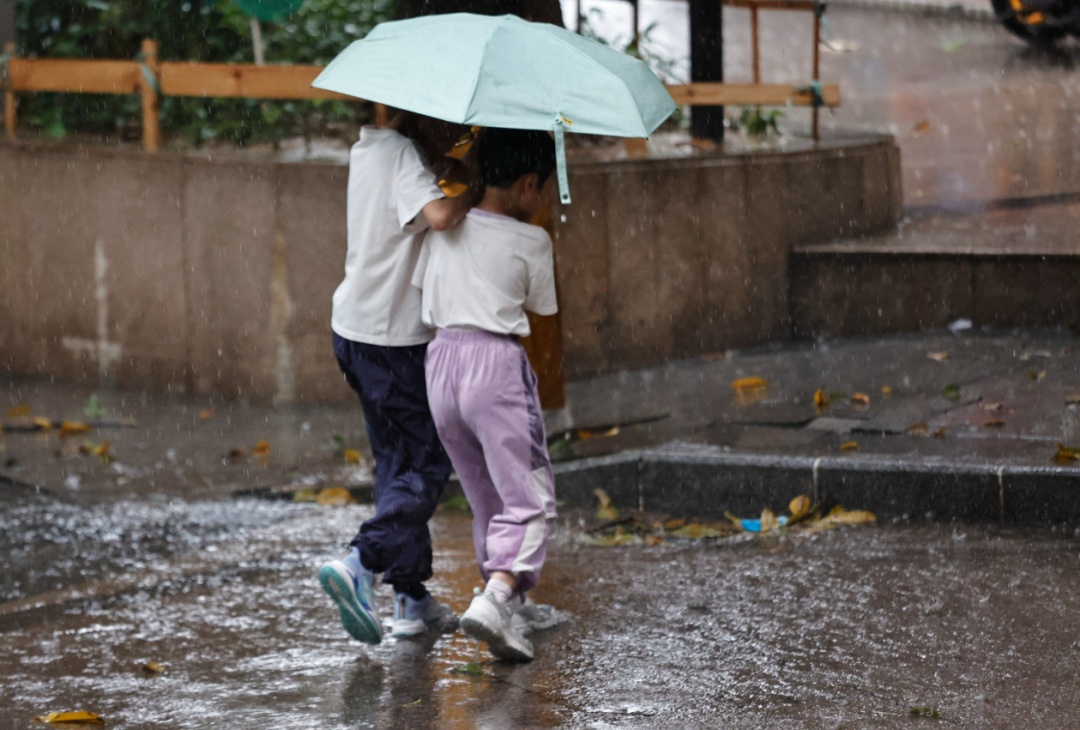广东,有局部大雨! 广东,有局部大雨!